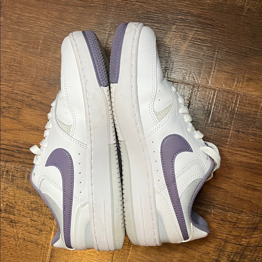Nike Women's Gamma Force sneakers - Picture 3 of 5